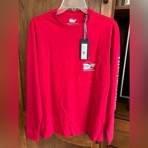 Vineyard Vines Men’s long sleeved Santa Claud pocket tee size small